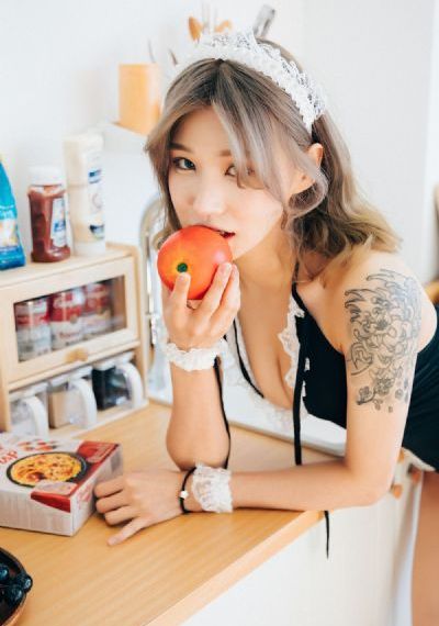 被滋润的娇妻疯狂呻吟电影